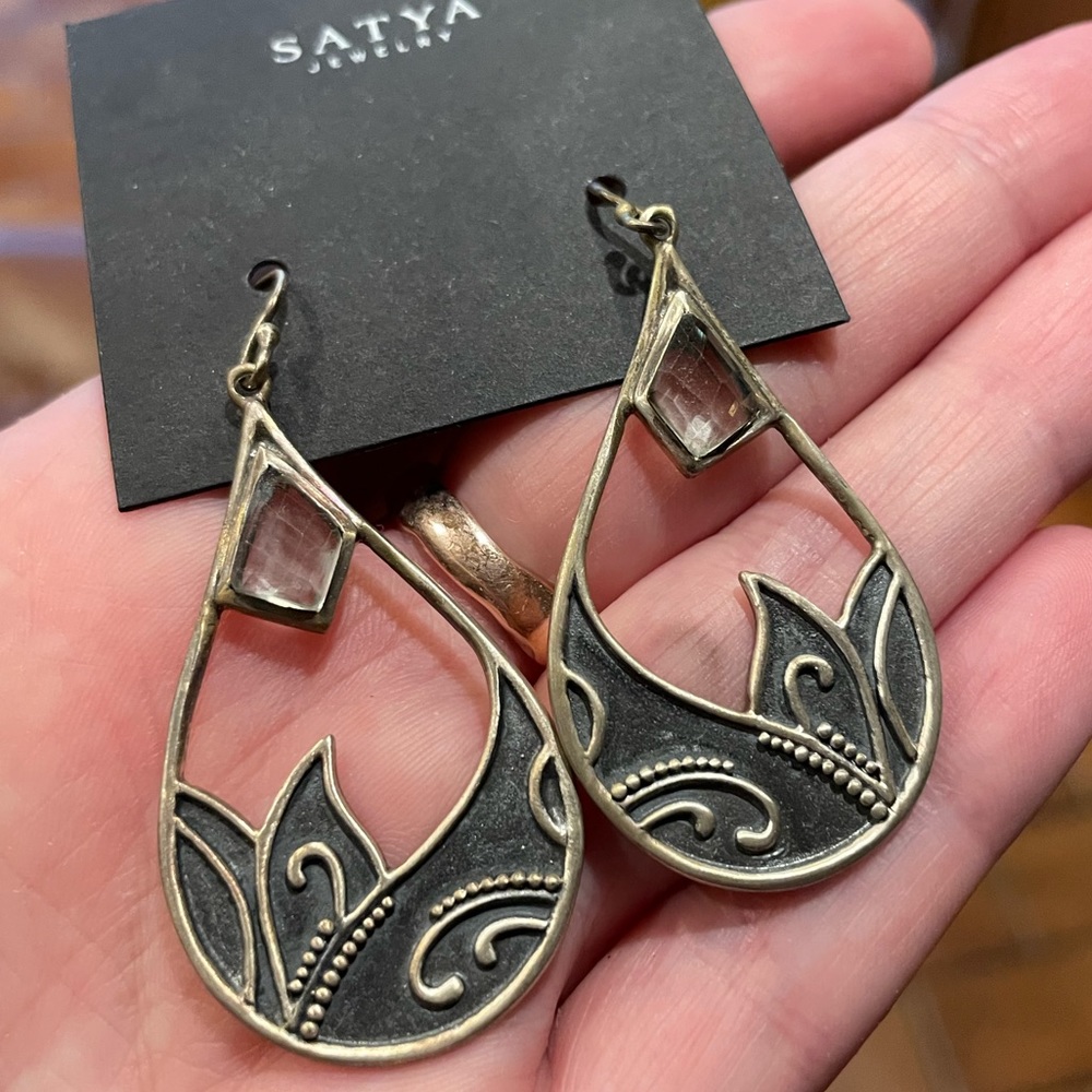 Satya Lotus Earrings